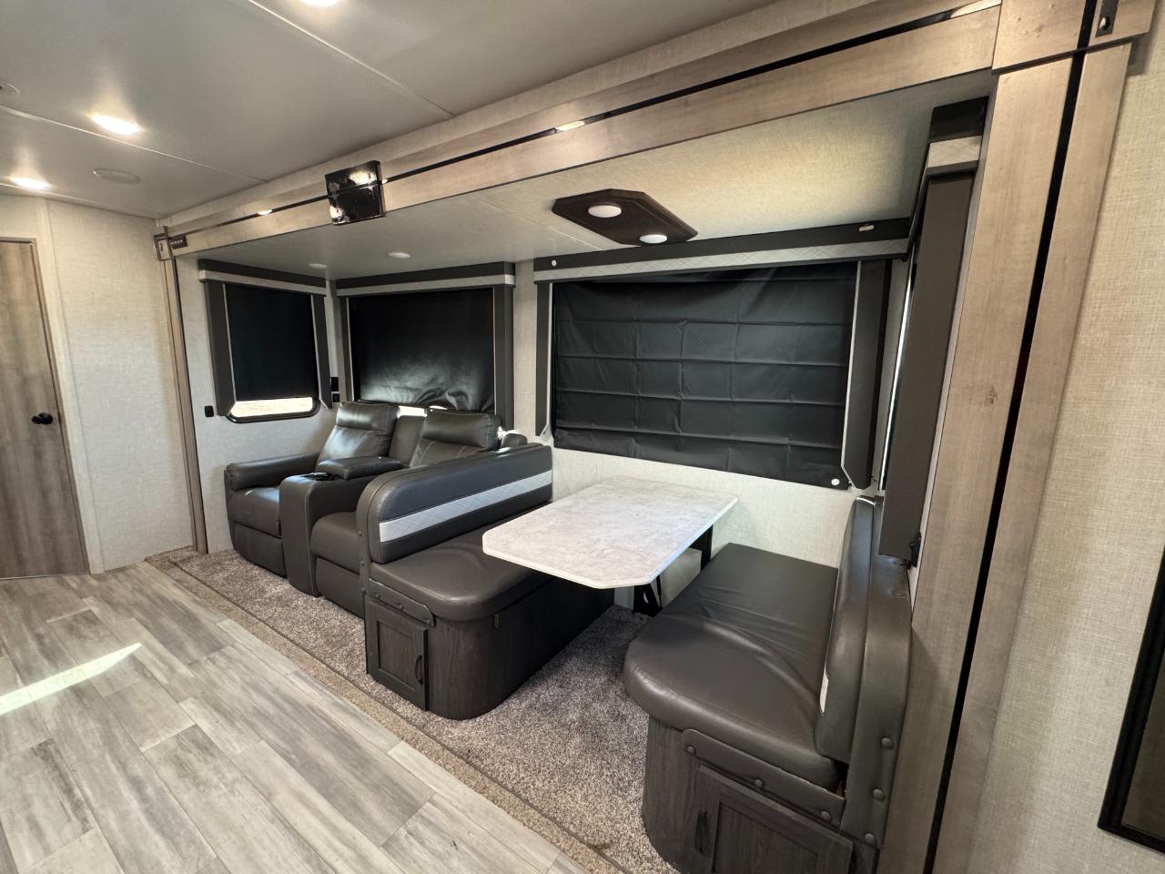 Winnebago Voyage  2021