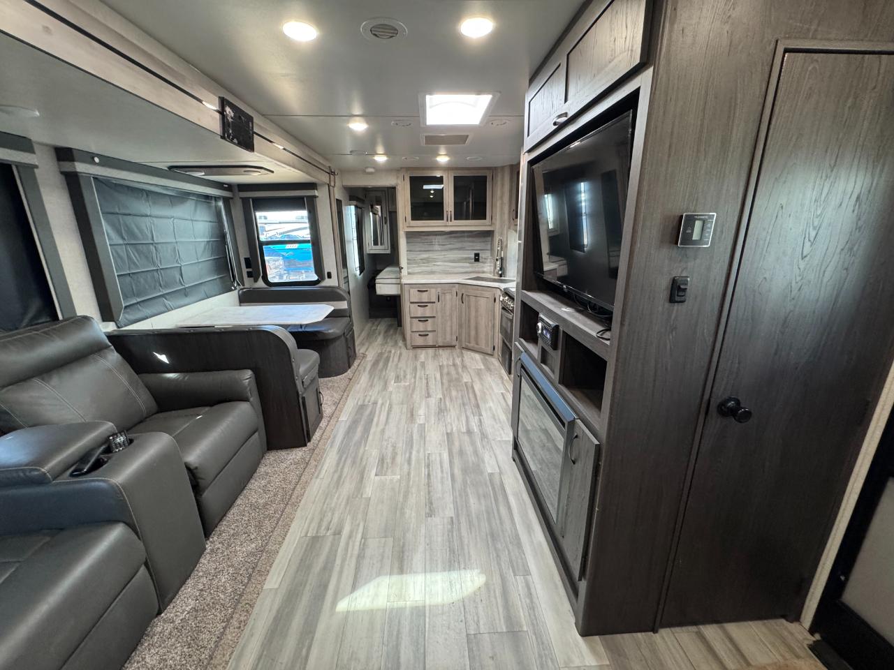 Winnebago Voyage  2021
