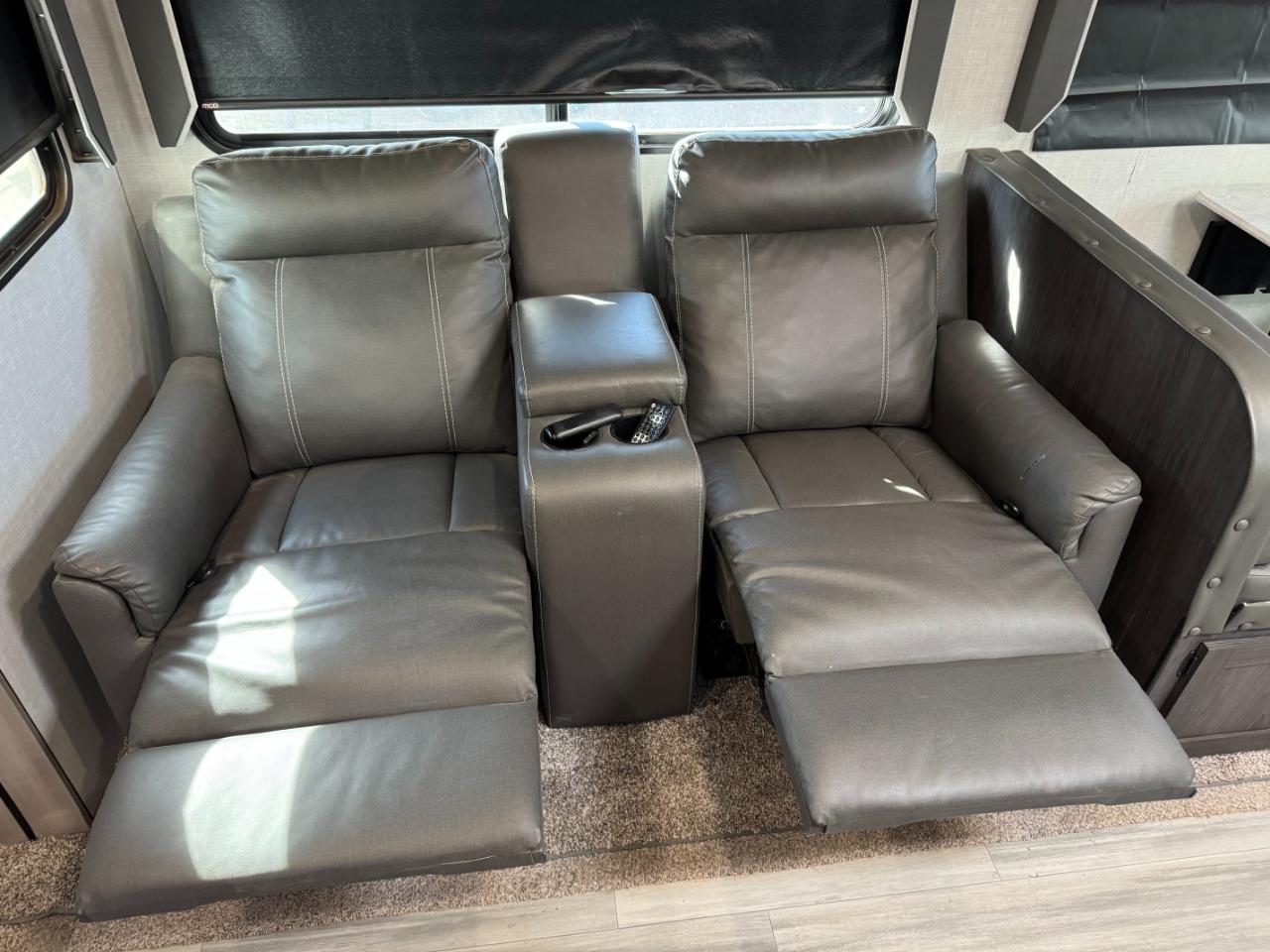 Winnebago Voyage  2021