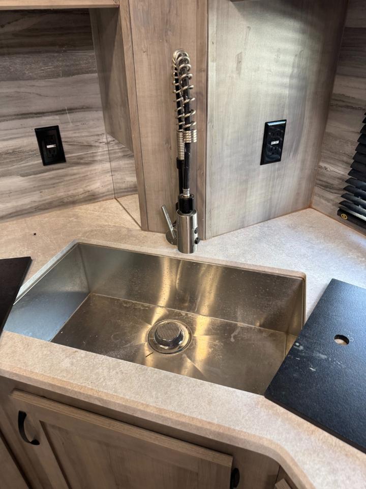 Winnebago Voyage  2021