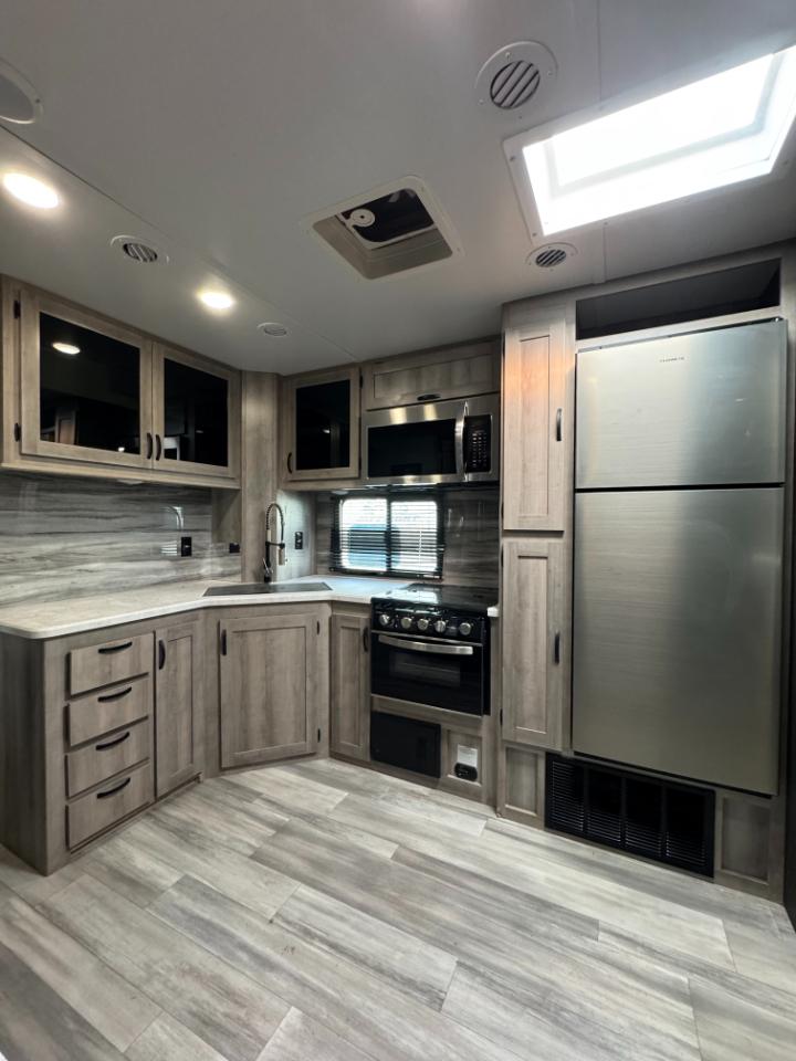 Winnebago Voyage  2021