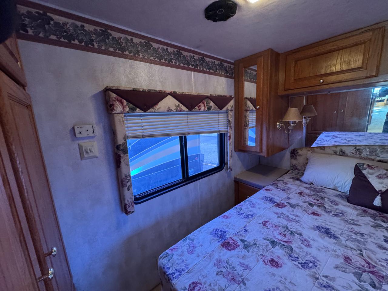 Holiday Rambler Ambassador  2000