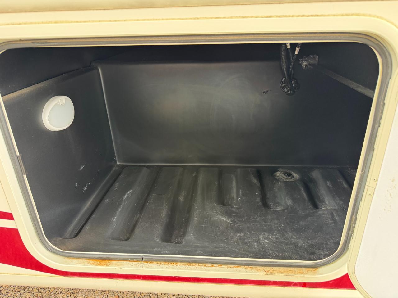 Thor Motor Coach Hurricane   2019