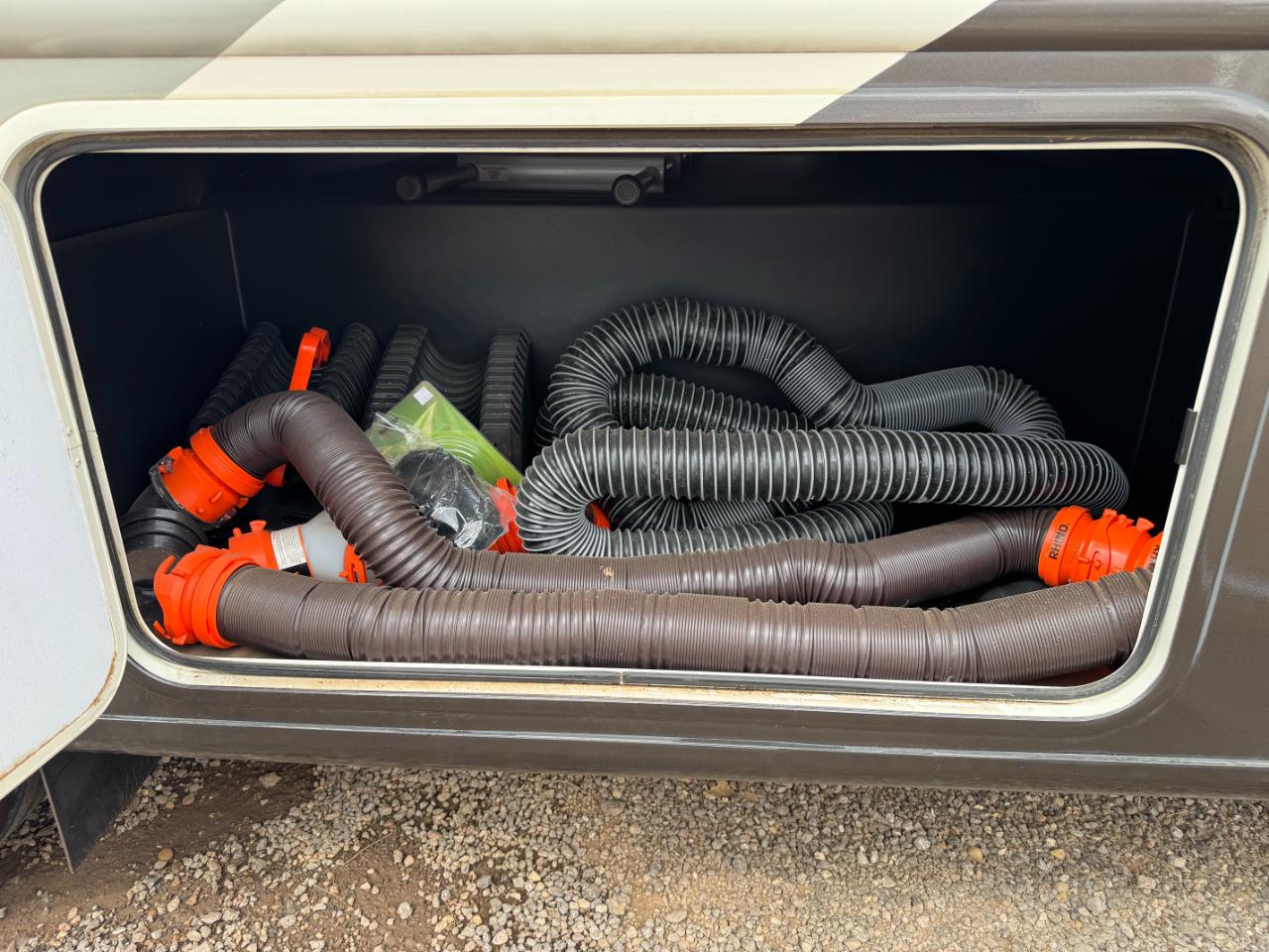 Thor Motor Coach Hurricane   2019