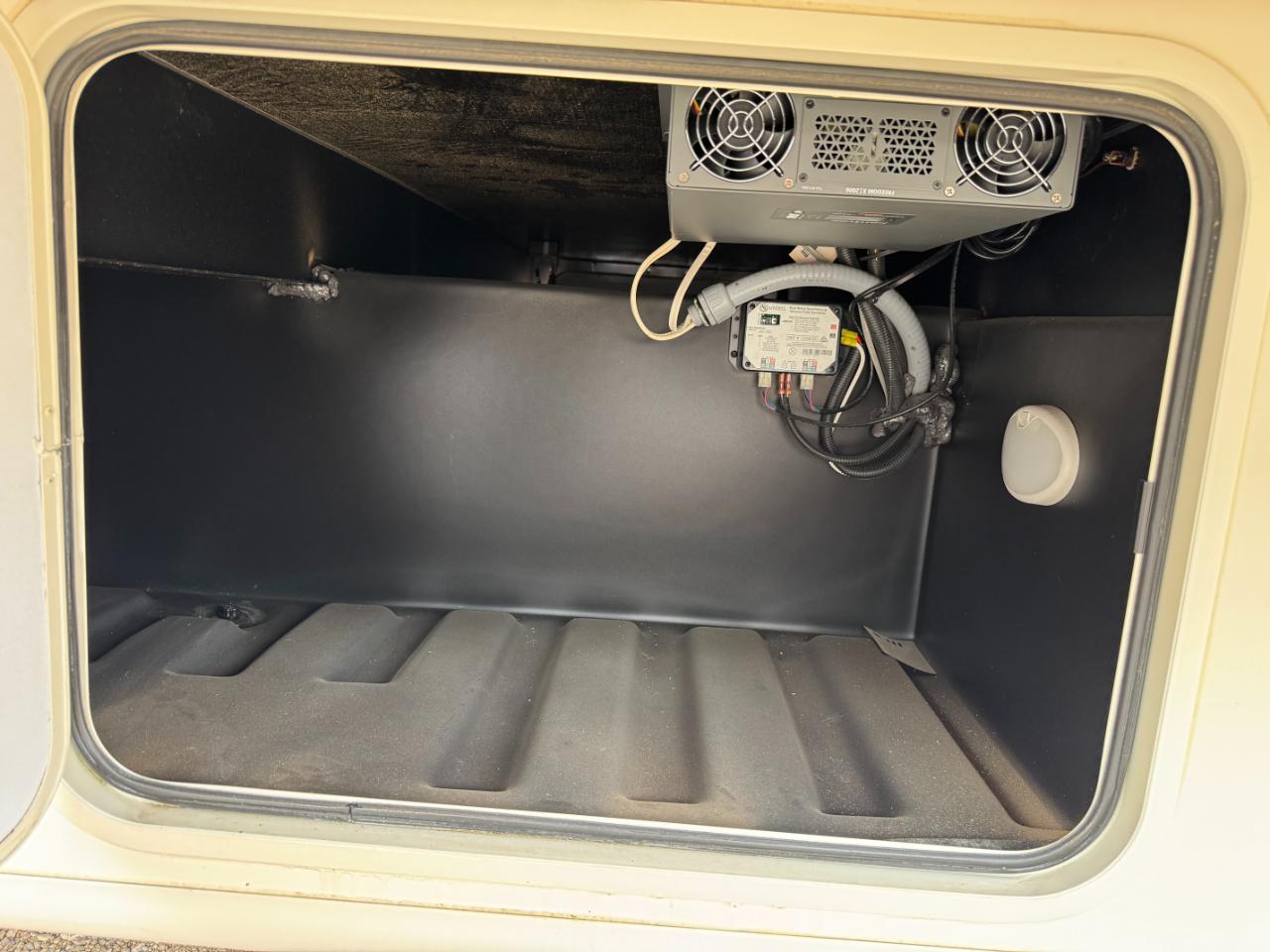 Thor Motor Coach Hurricane   2019