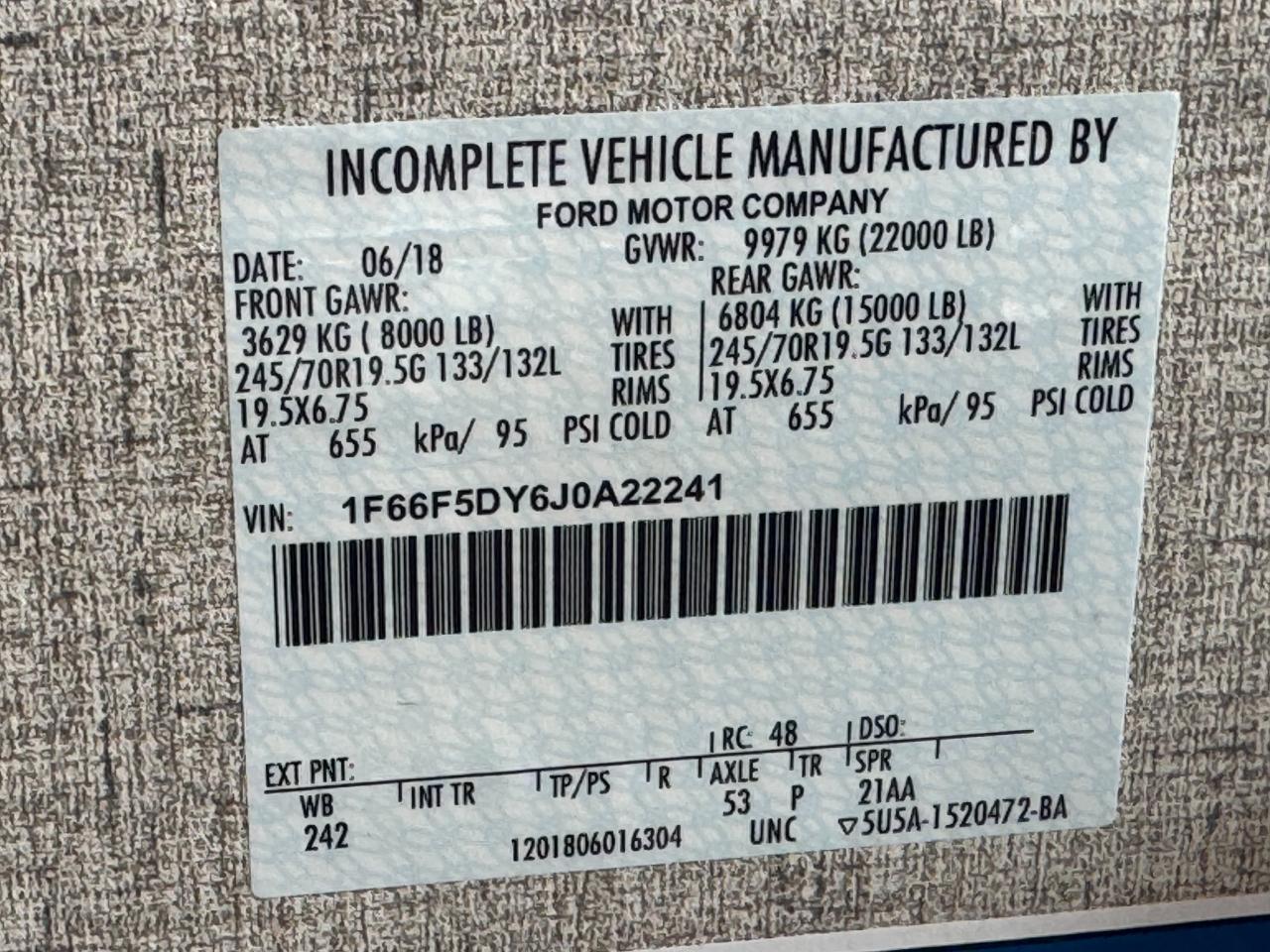 Thor Motor Coach Hurricane   2019