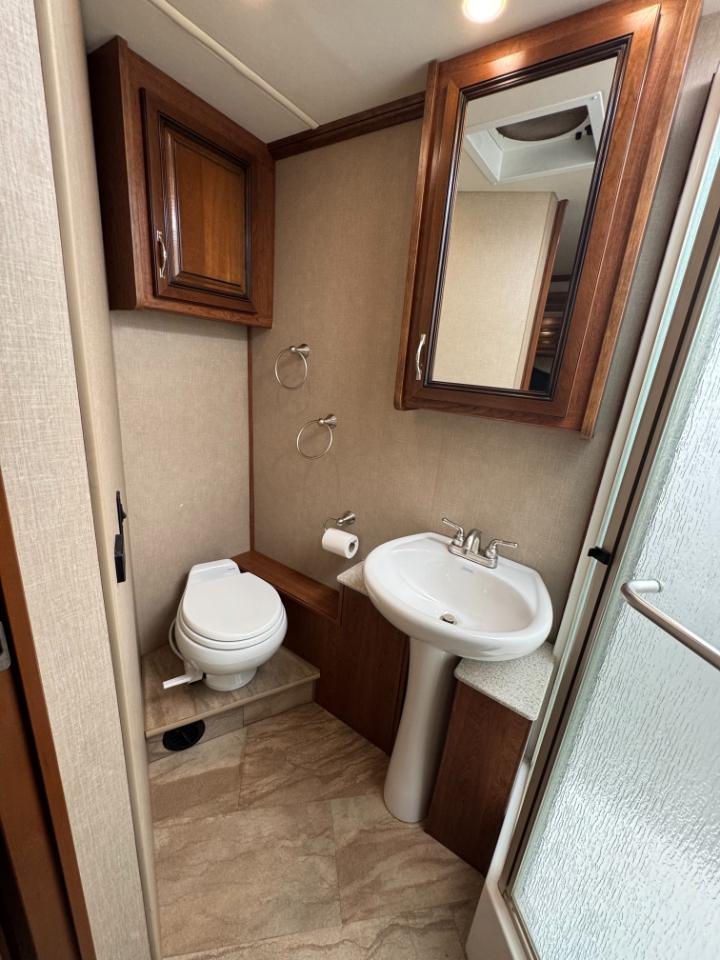 Holiday Rambler Vacationer  2017