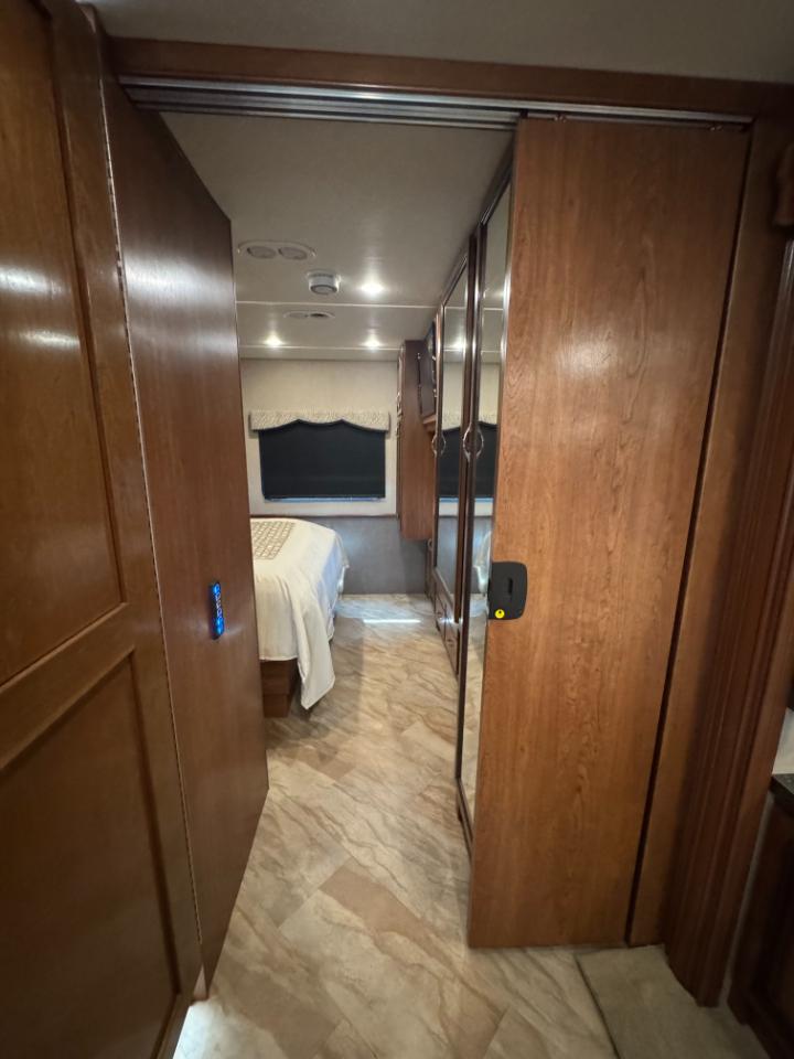 Holiday Rambler Vacationer  2017