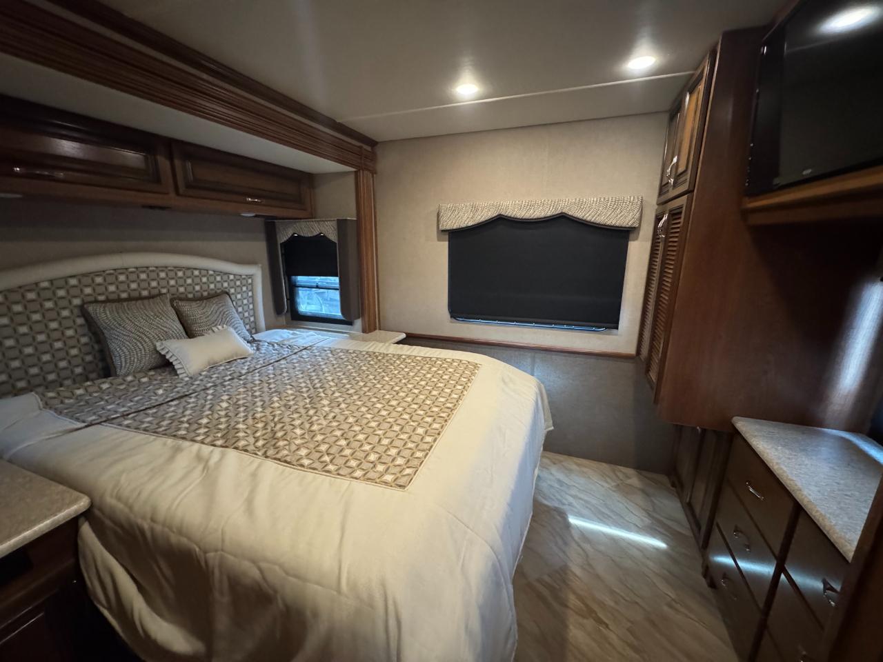 Holiday Rambler Vacationer  2017