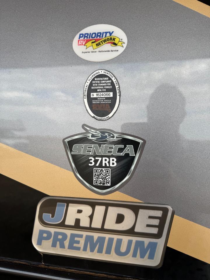 Jayco Seneca  2017