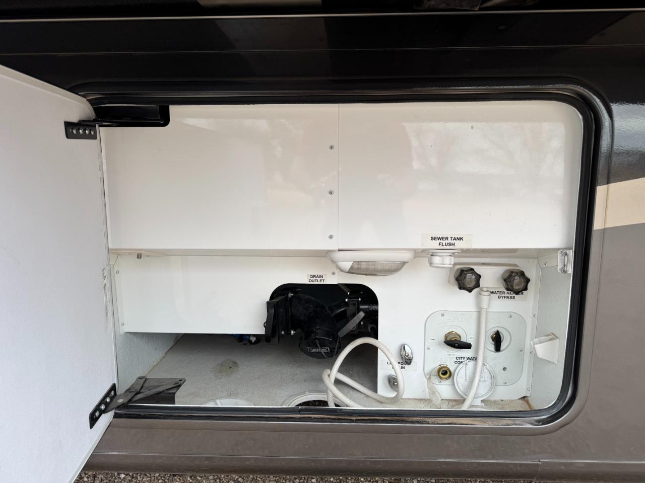 Thor Motor Coach Palazzo  2014