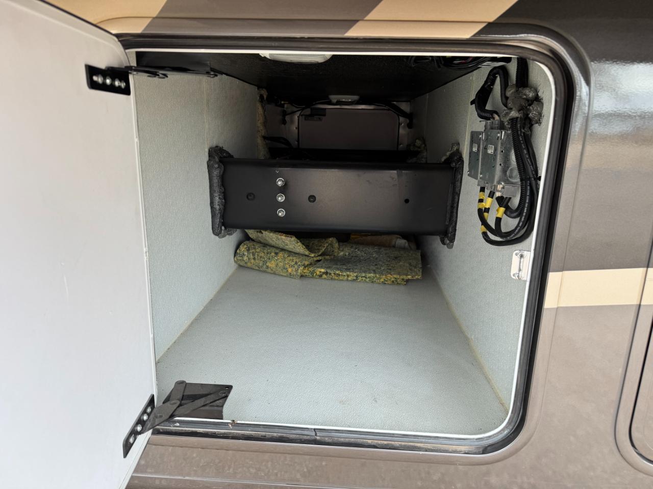 Thor Motor Coach Palazzo  2014