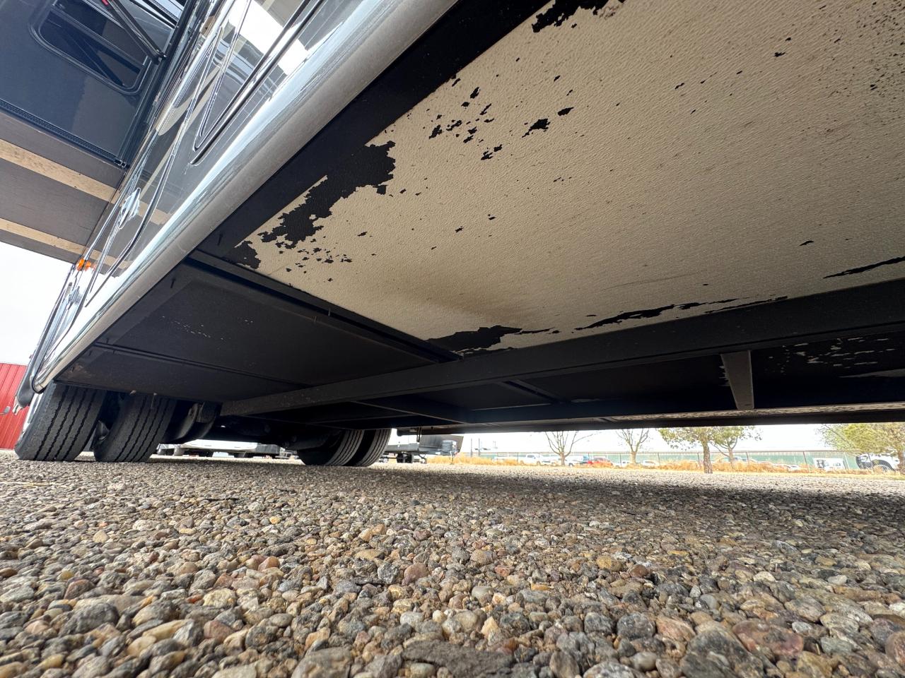 Thor Motor Coach Palazzo  2014