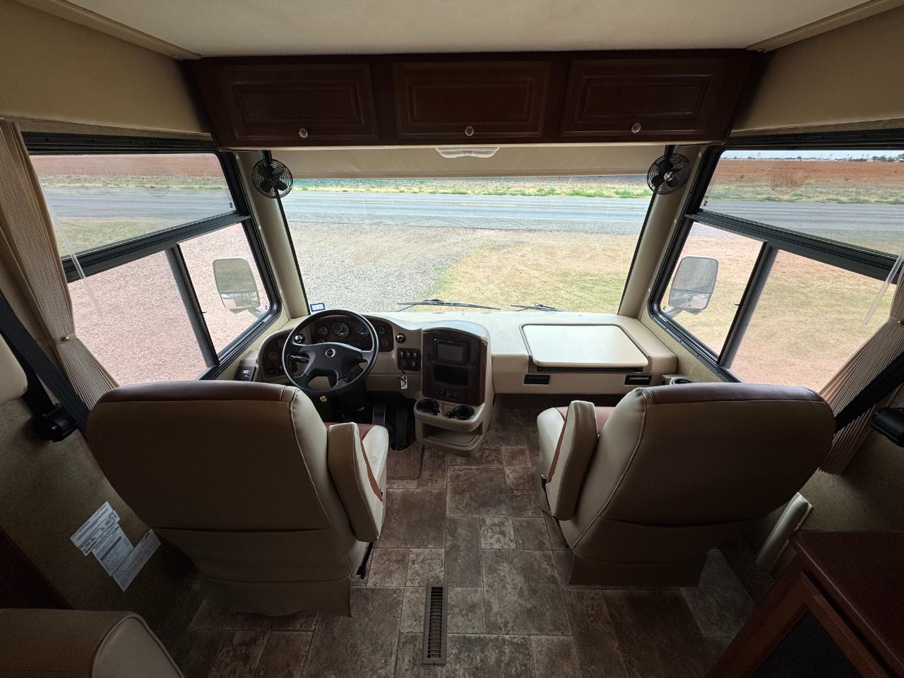 Thor Motor Coach Palazzo  2014