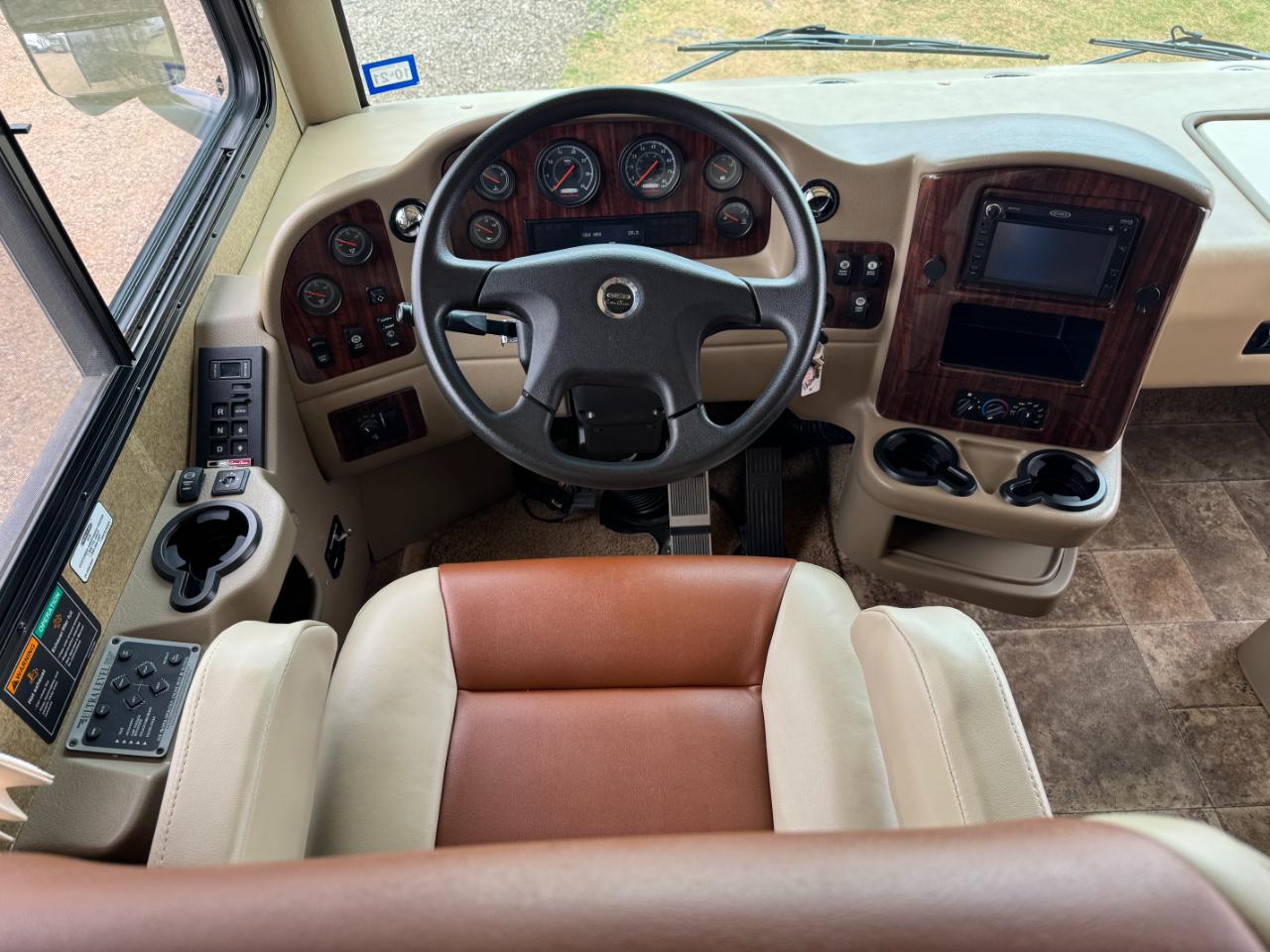 Thor Motor Coach Palazzo  2014