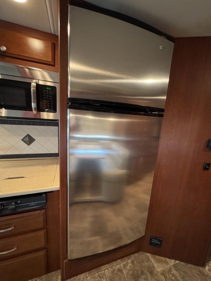 Thor Motor Coach Palazzo  2014