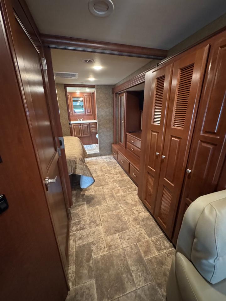 Thor Motor Coach Palazzo  2014