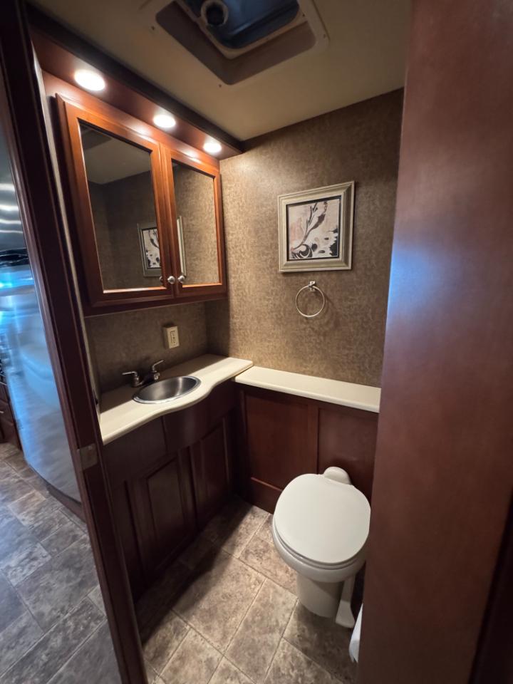 Thor Motor Coach Palazzo  2014