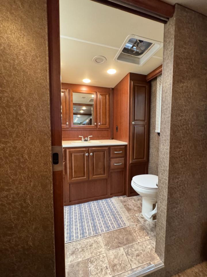 Thor Motor Coach Palazzo  2014