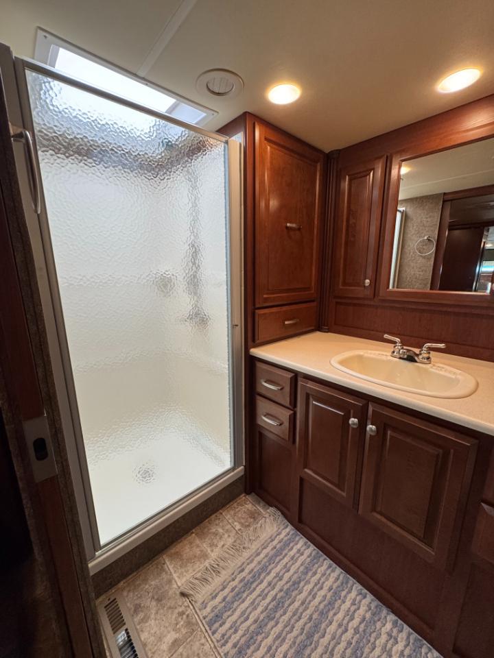 Thor Motor Coach Palazzo  2014