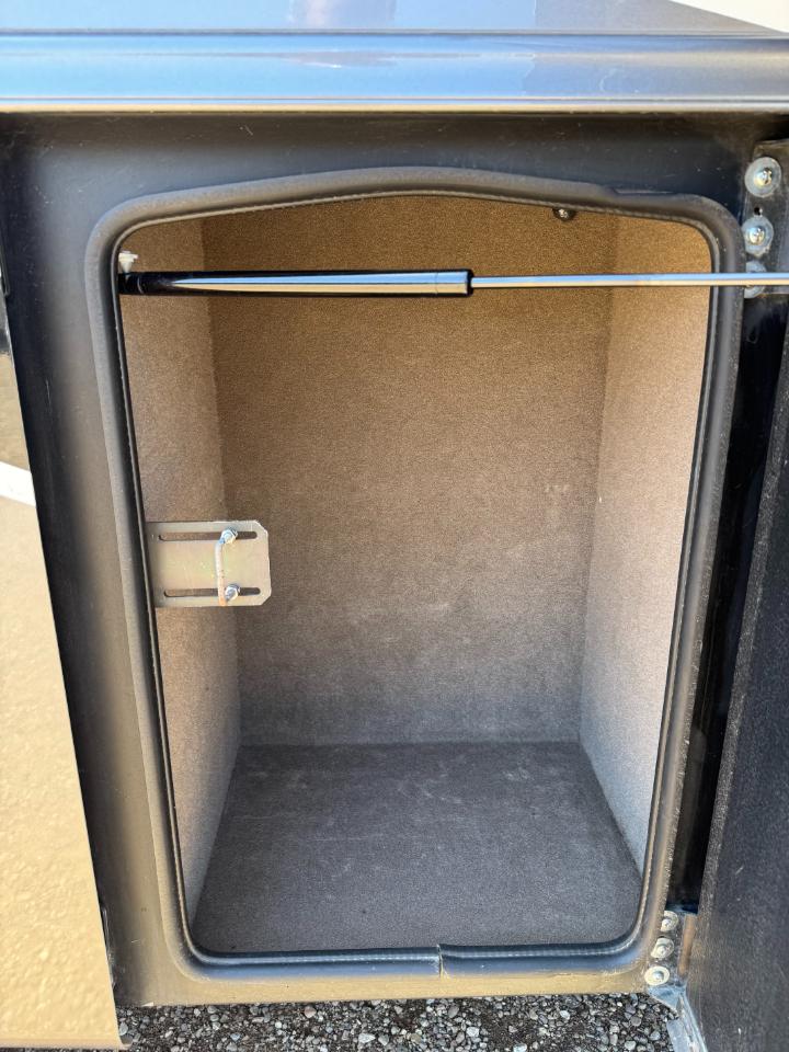 Entegra Coach Reatta  2022