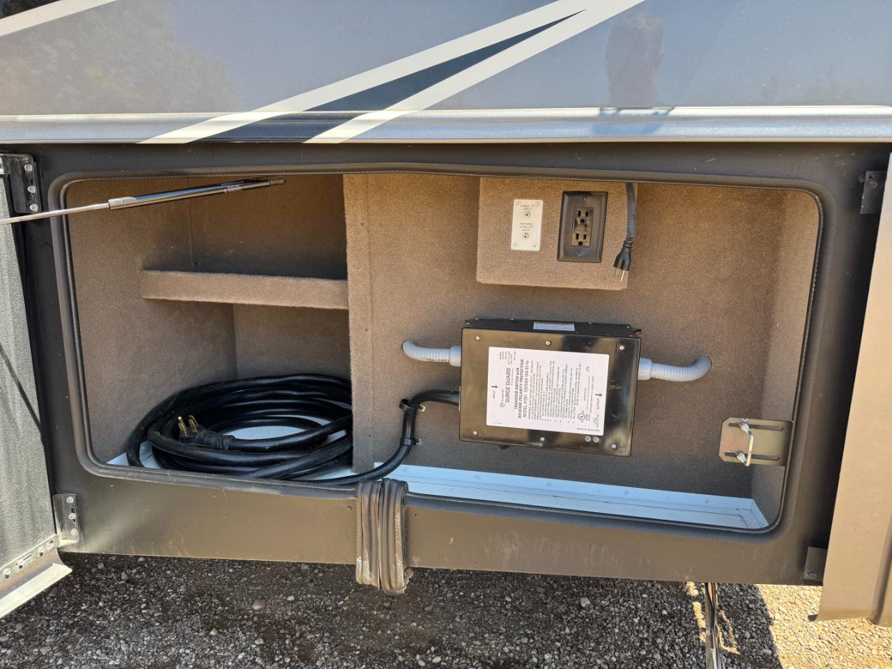 Entegra Coach Reatta  2022