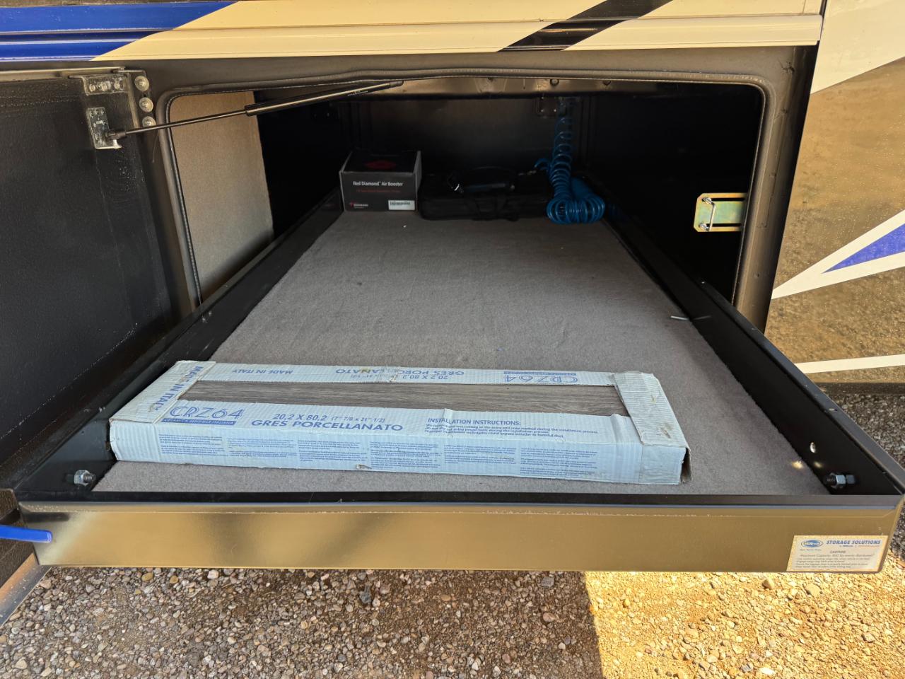 Entegra Coach Reatta  2022