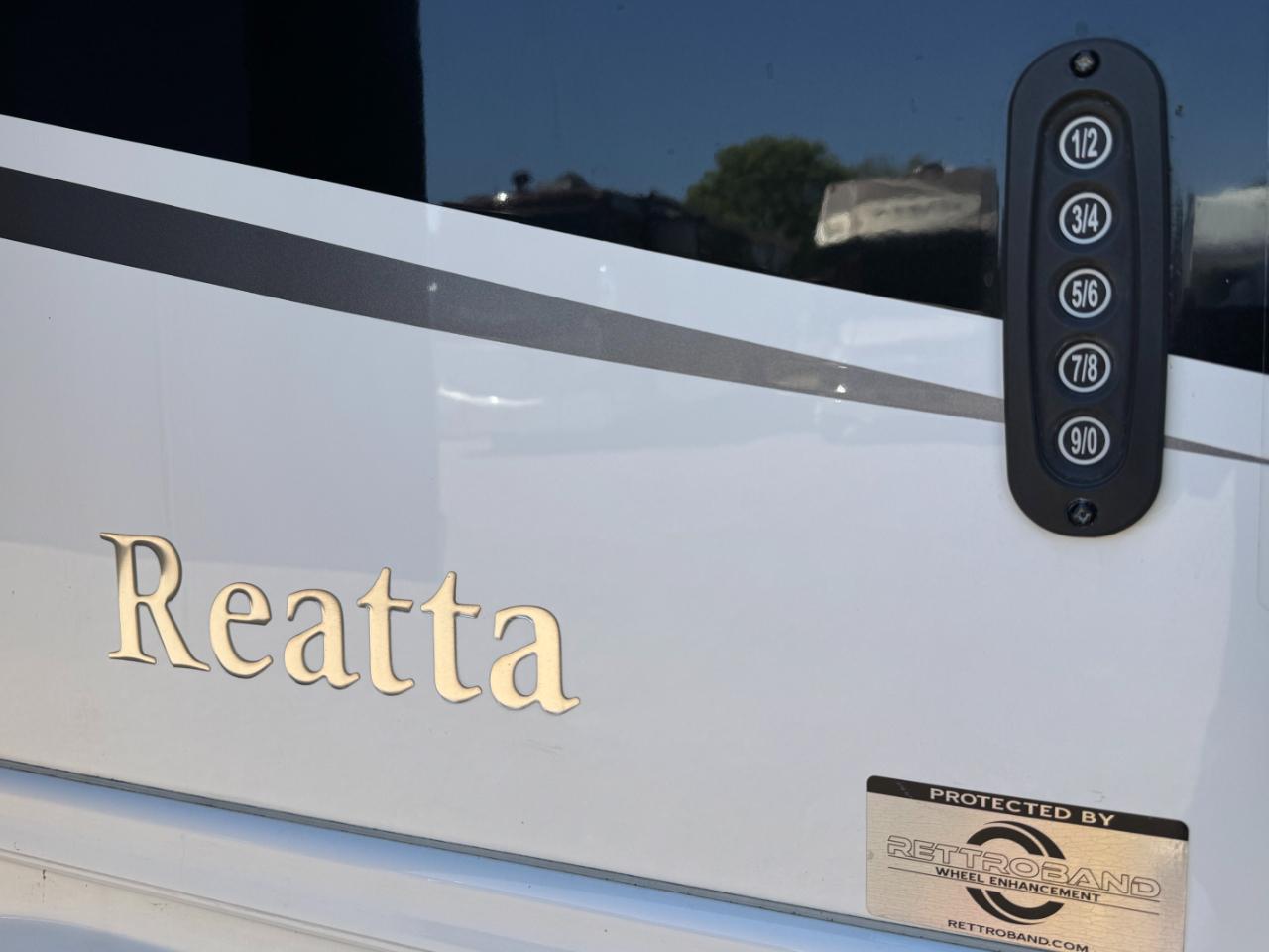 Entegra Coach Reatta  2022