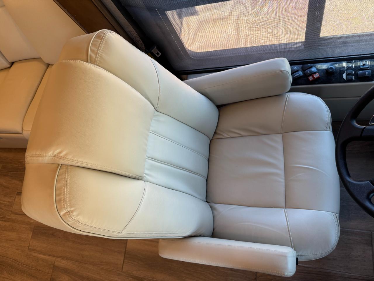 Entegra Coach Reatta  2022