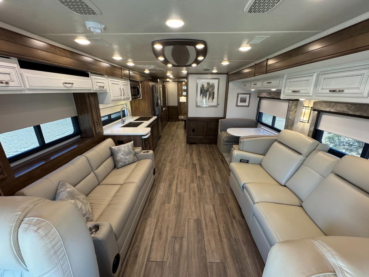 Entegra Coach Reatta  2022