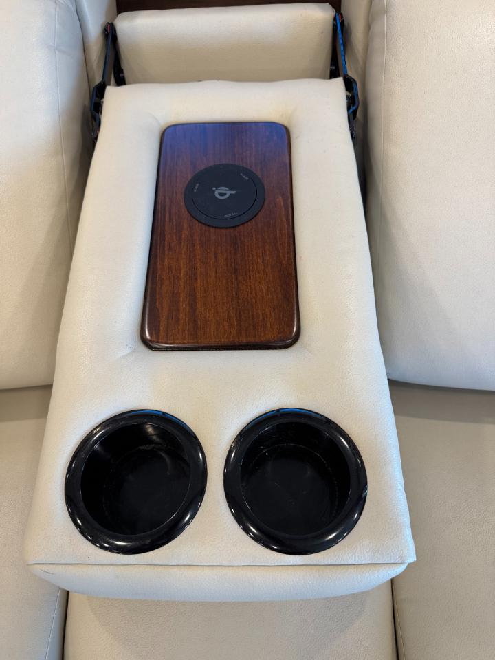 Entegra Coach Reatta  2022