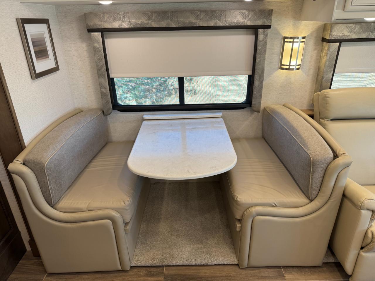 Entegra Coach Reatta  2022