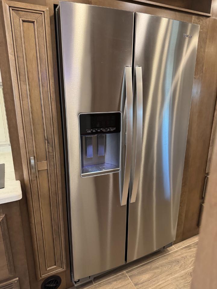 Entegra Coach Reatta  2022