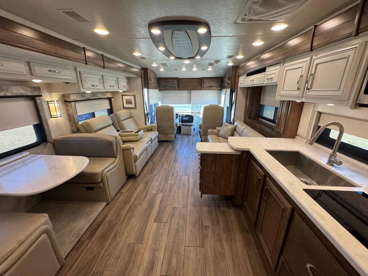 Entegra Coach Reatta  2022