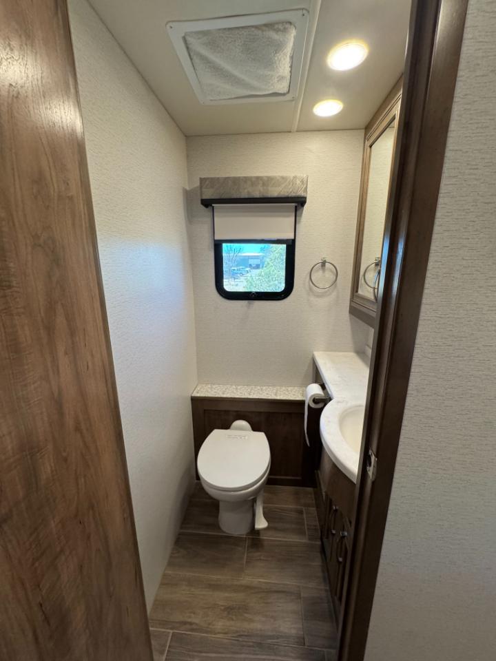 Entegra Coach Reatta  2022