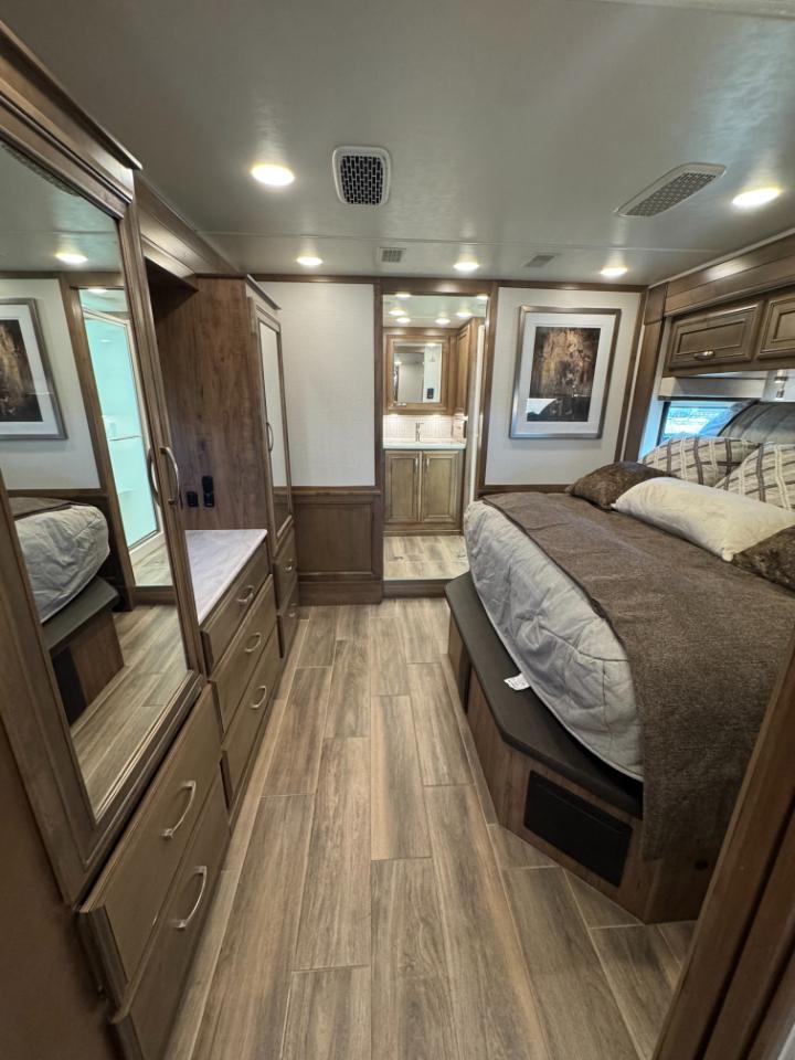 Entegra Coach Reatta  2022