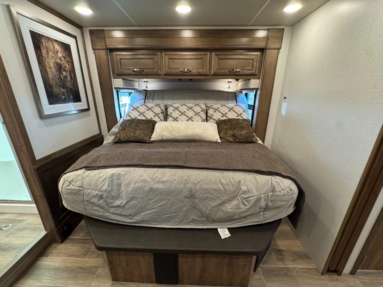 Entegra Coach Reatta  2022