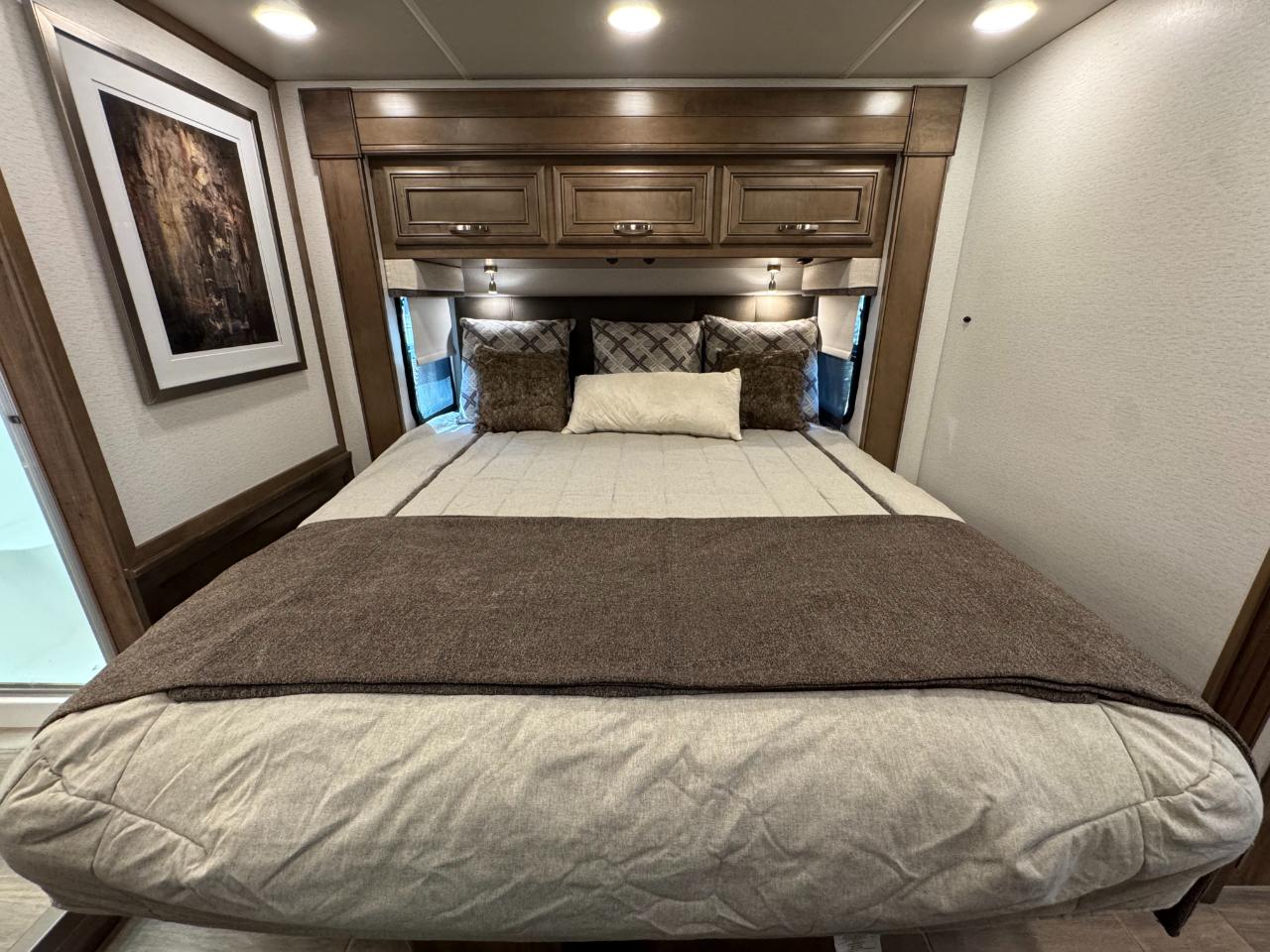 Entegra Coach Reatta  2022