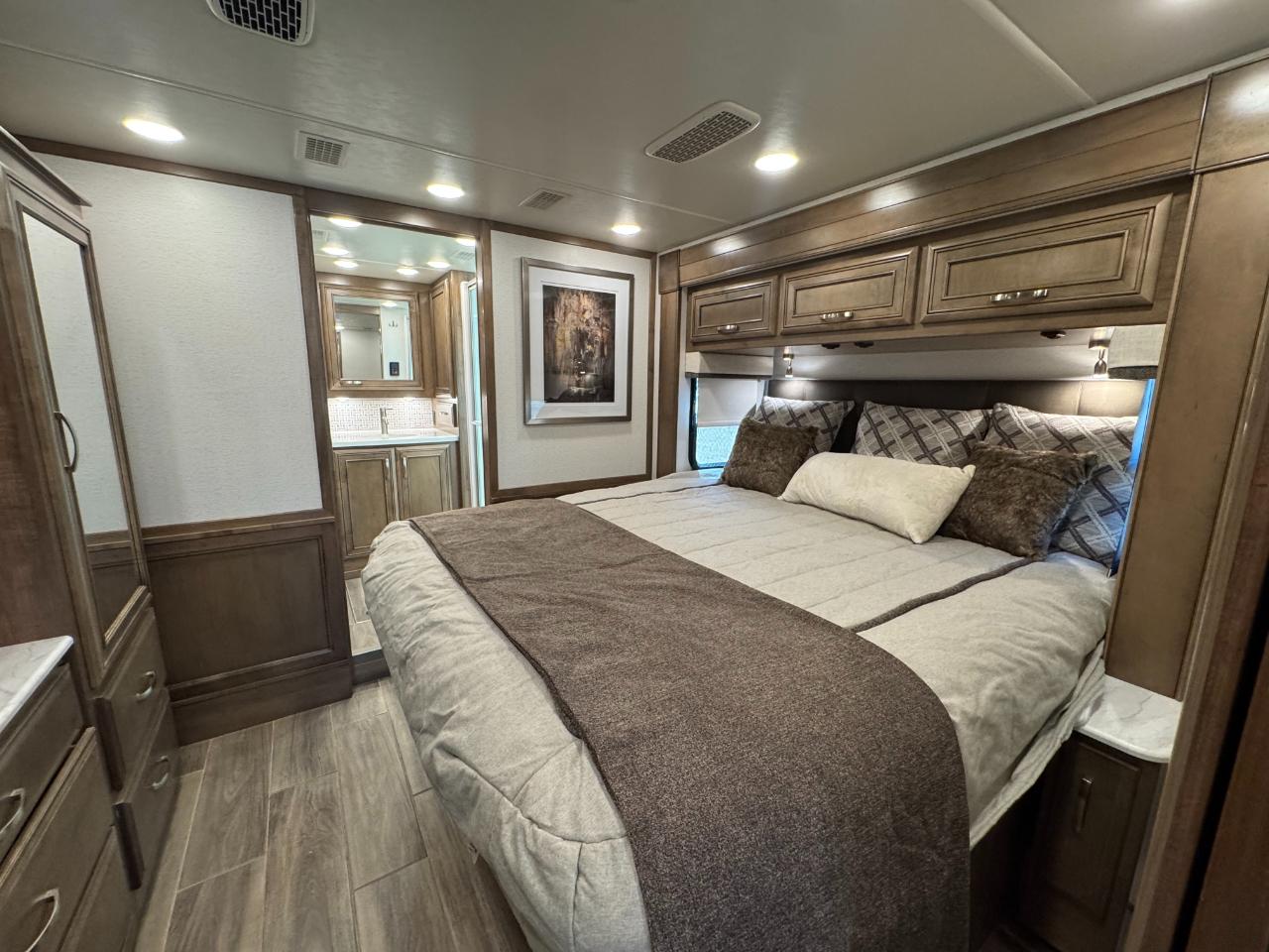 Entegra Coach Reatta  2022