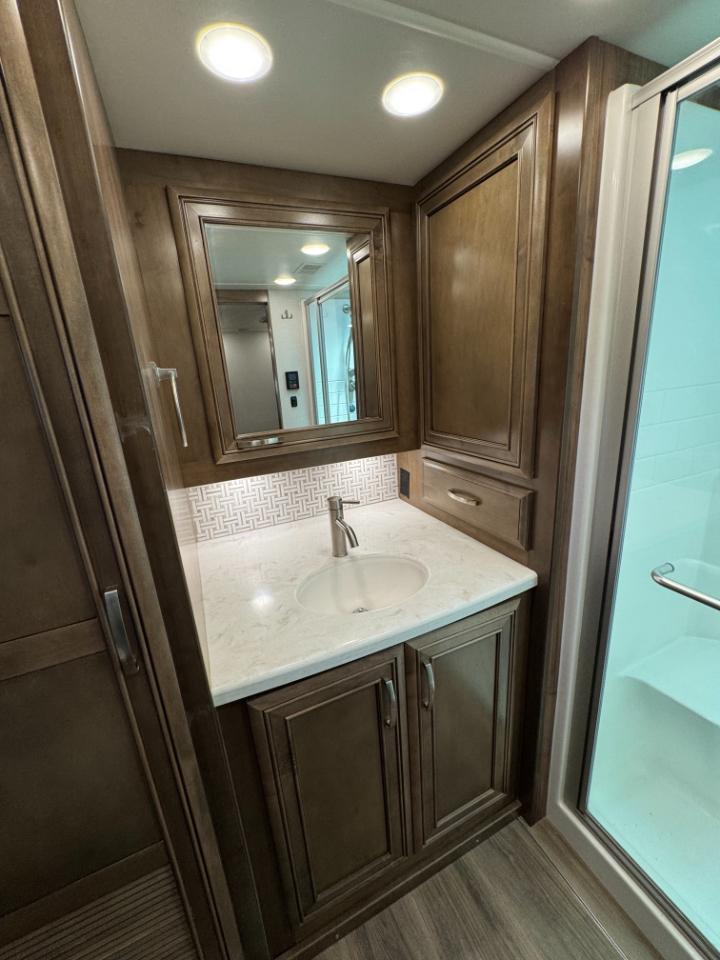 Entegra Coach Reatta  2022