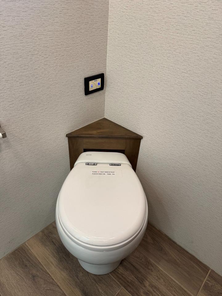 Entegra Coach Reatta  2022