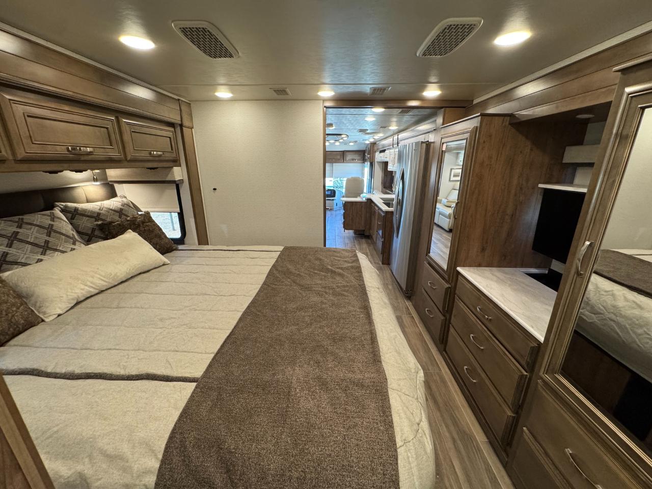 Entegra Coach Reatta  2022