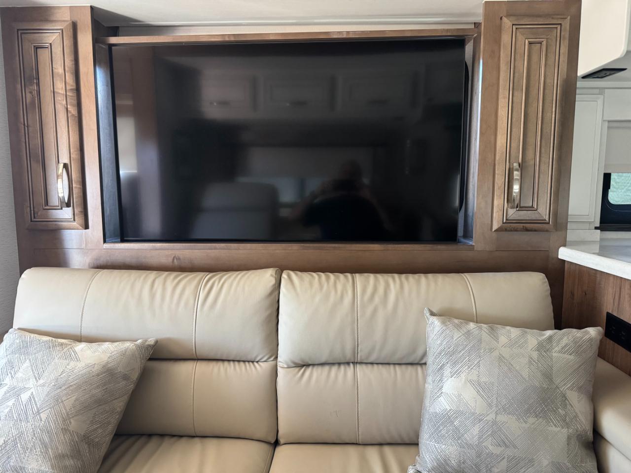 Entegra Coach Reatta  2022