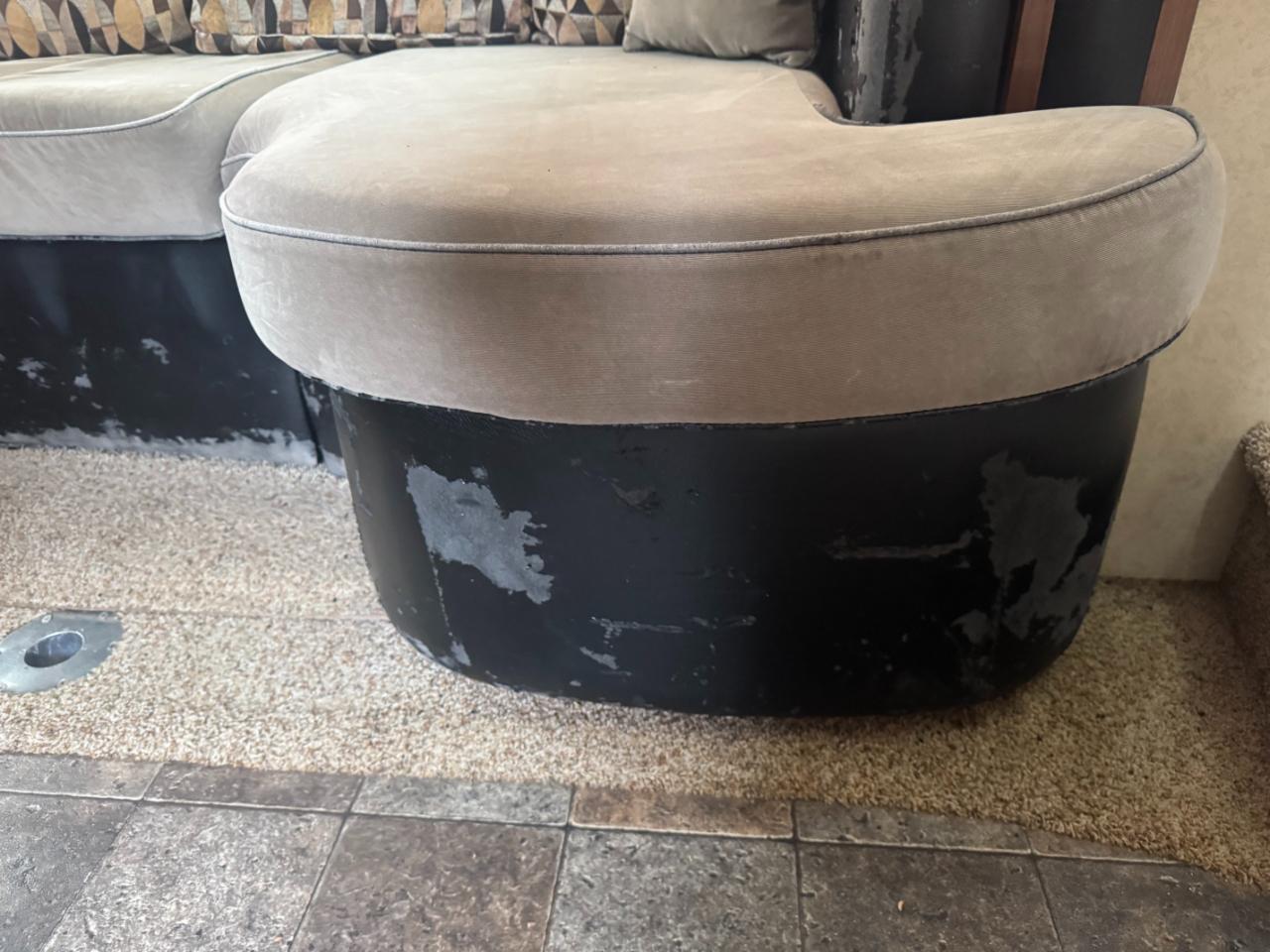 Dutchmen Voltage V Series  2012