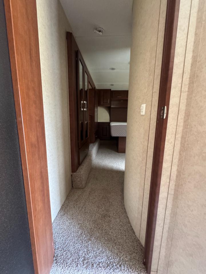 Dutchmen Voltage V Series  2012