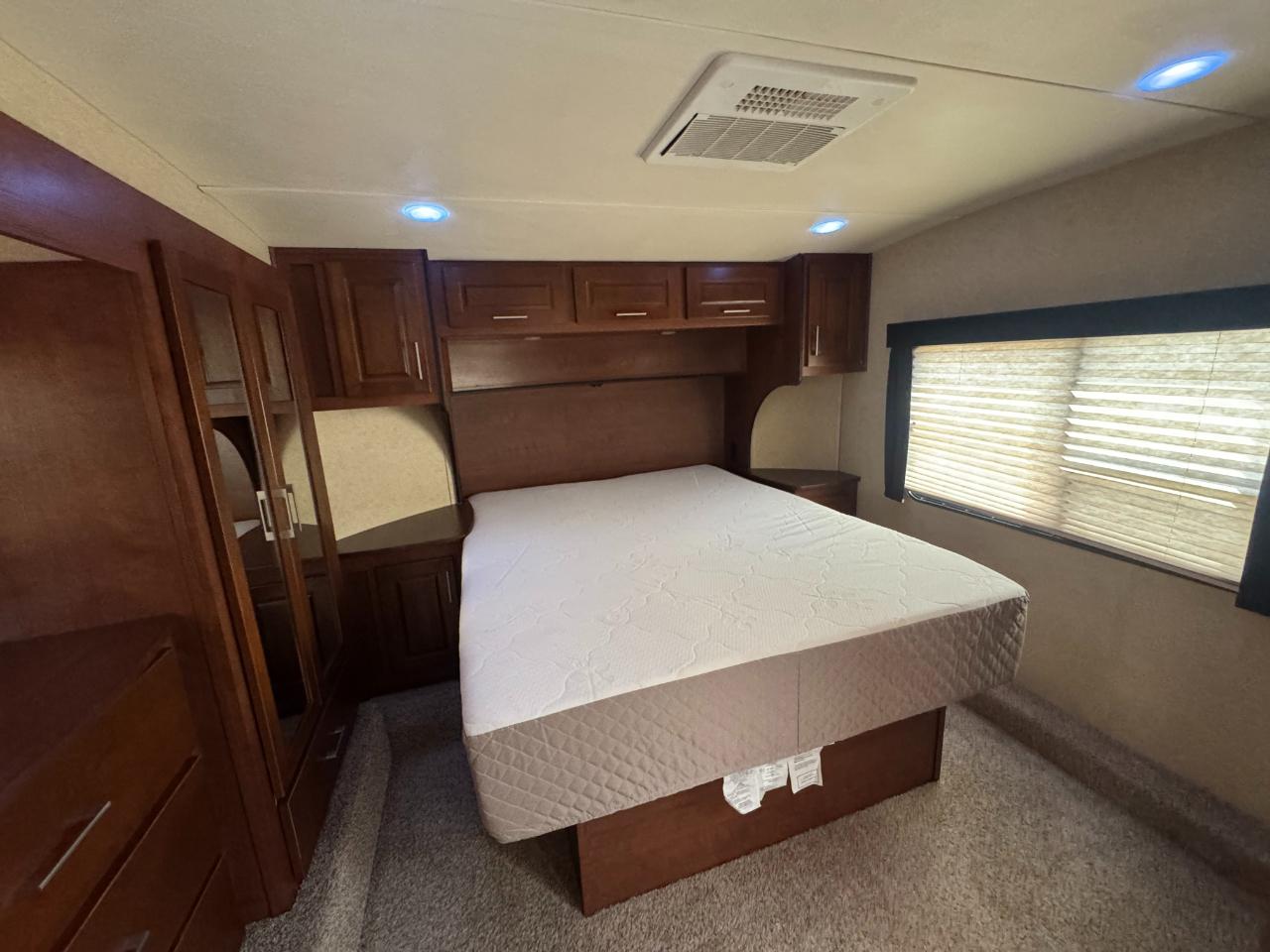 Dutchmen Voltage V Series  2012