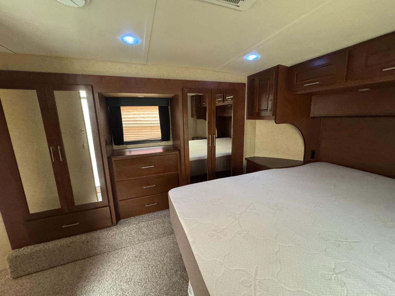 Dutchmen Voltage V Series  2012