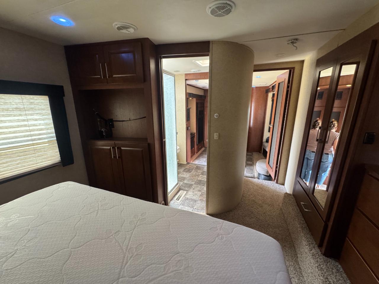 Dutchmen Voltage V Series  2012