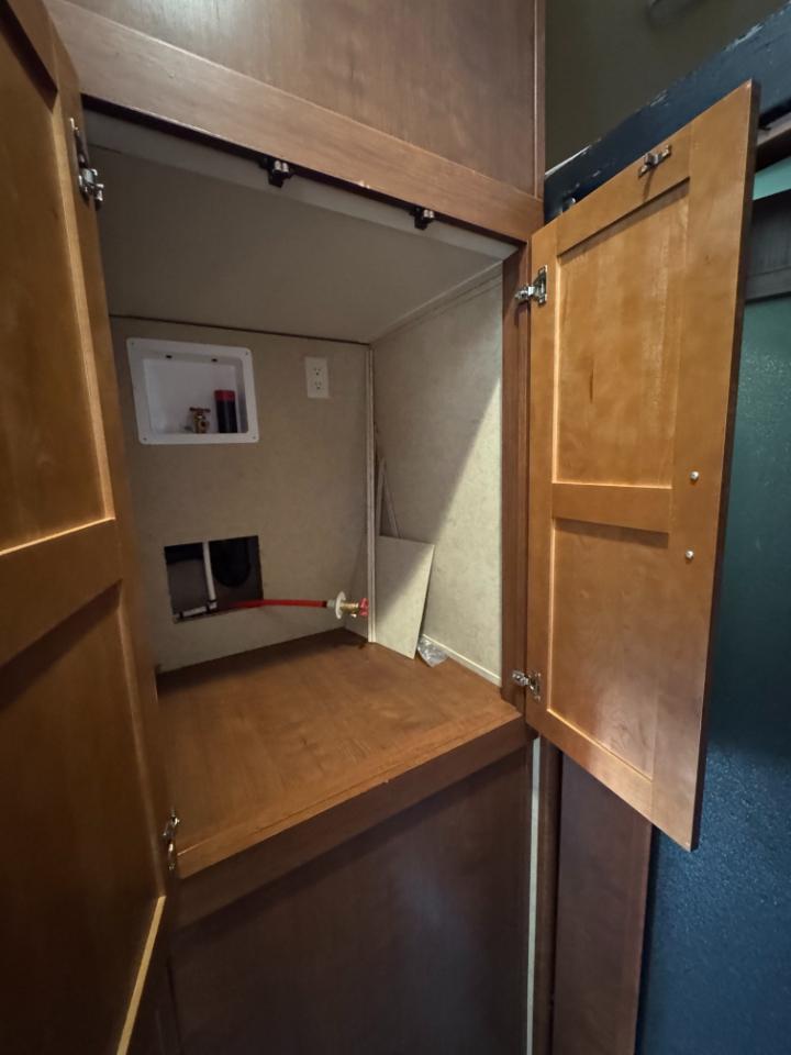 Dutchmen Voltage V Series  2012