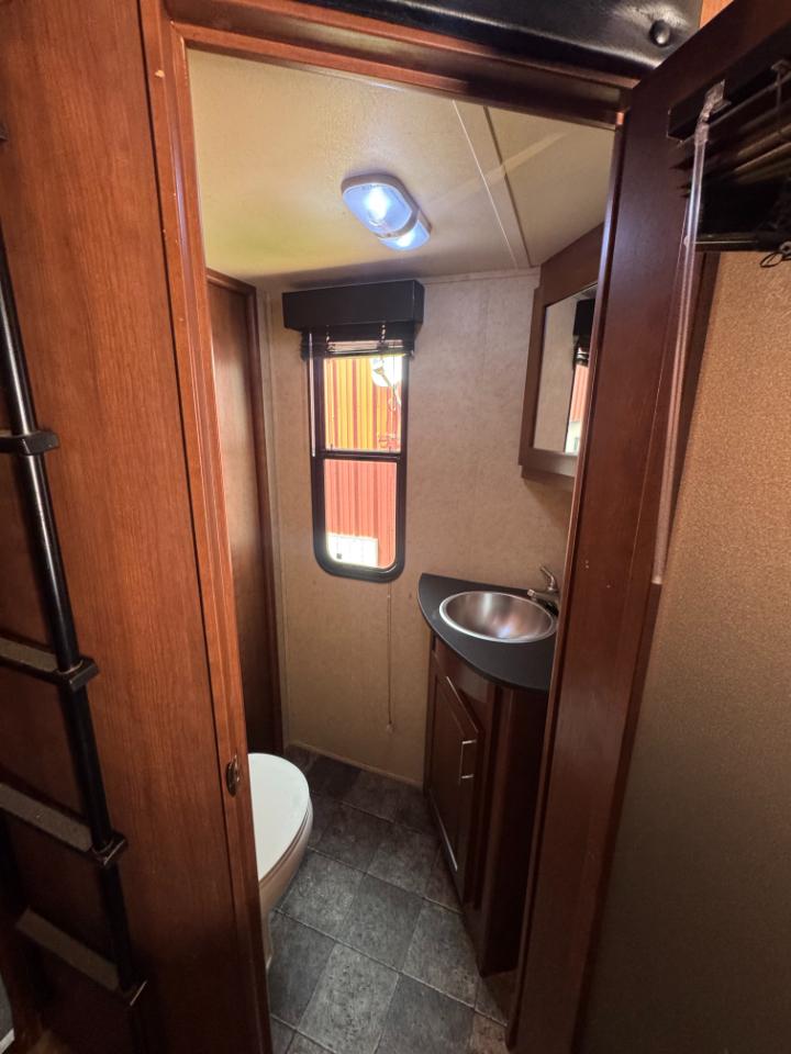 Dutchmen Voltage V Series  2012